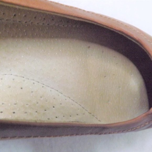 L.L. Bean Flats- Women's 7.5 M - Picture 10 of 13